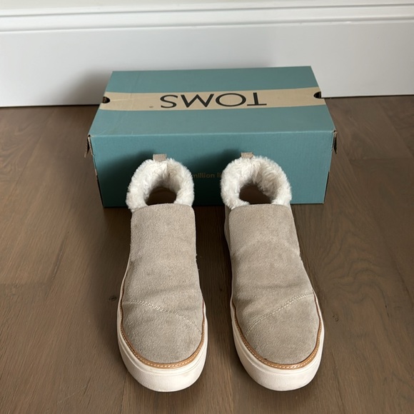 Booties - Picture 9 of 10